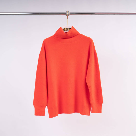 Maglione a collo alto in maglia con maniche aderenti