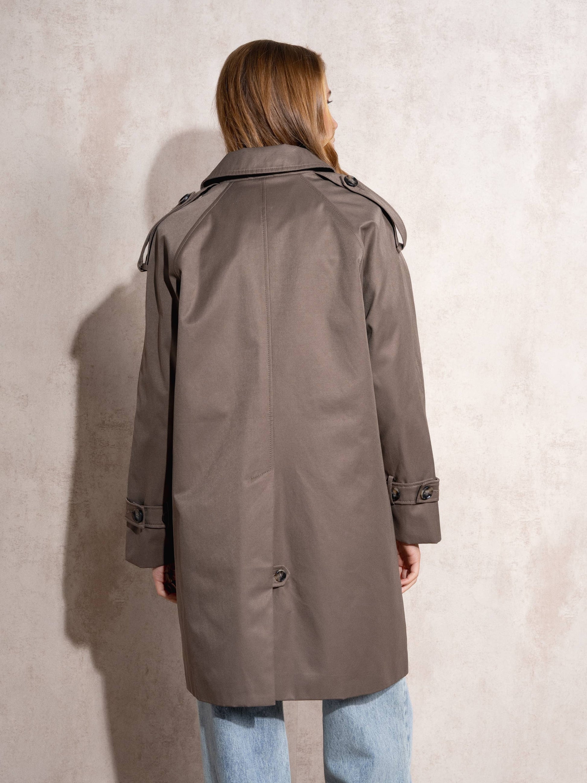 Impermeabile donna con bottoni effetto tartaruga