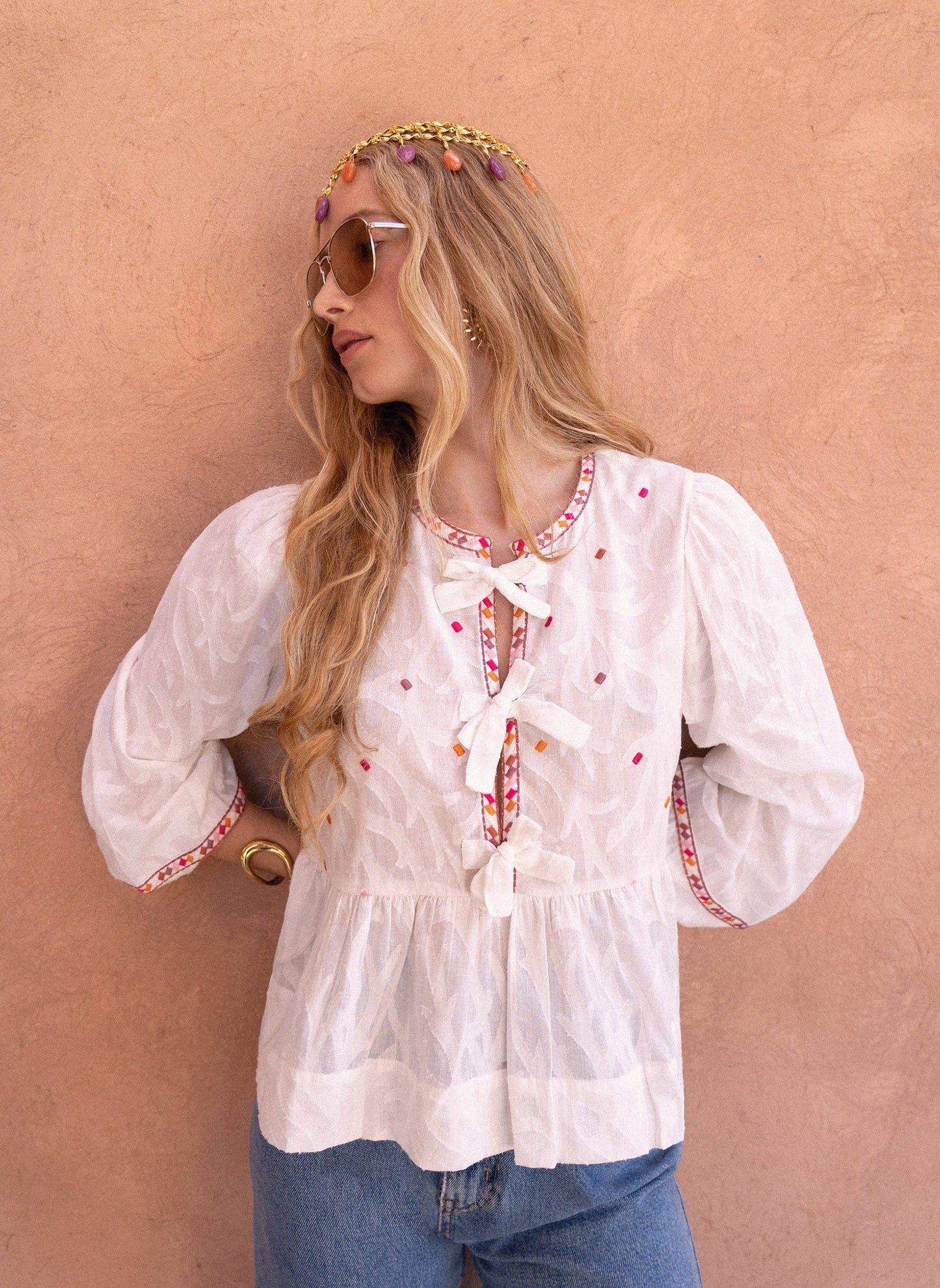 Camicia Servane ecru in voile di cotone con fiocchi
