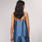 Top in raso stampato blu con spalline sottili