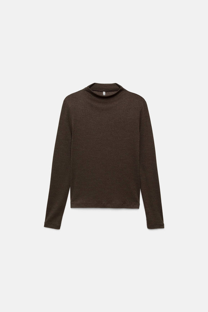 Maglione in maglia con dettagli metallici e collo alto