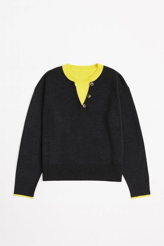 Maglia con colletto a contrasto
