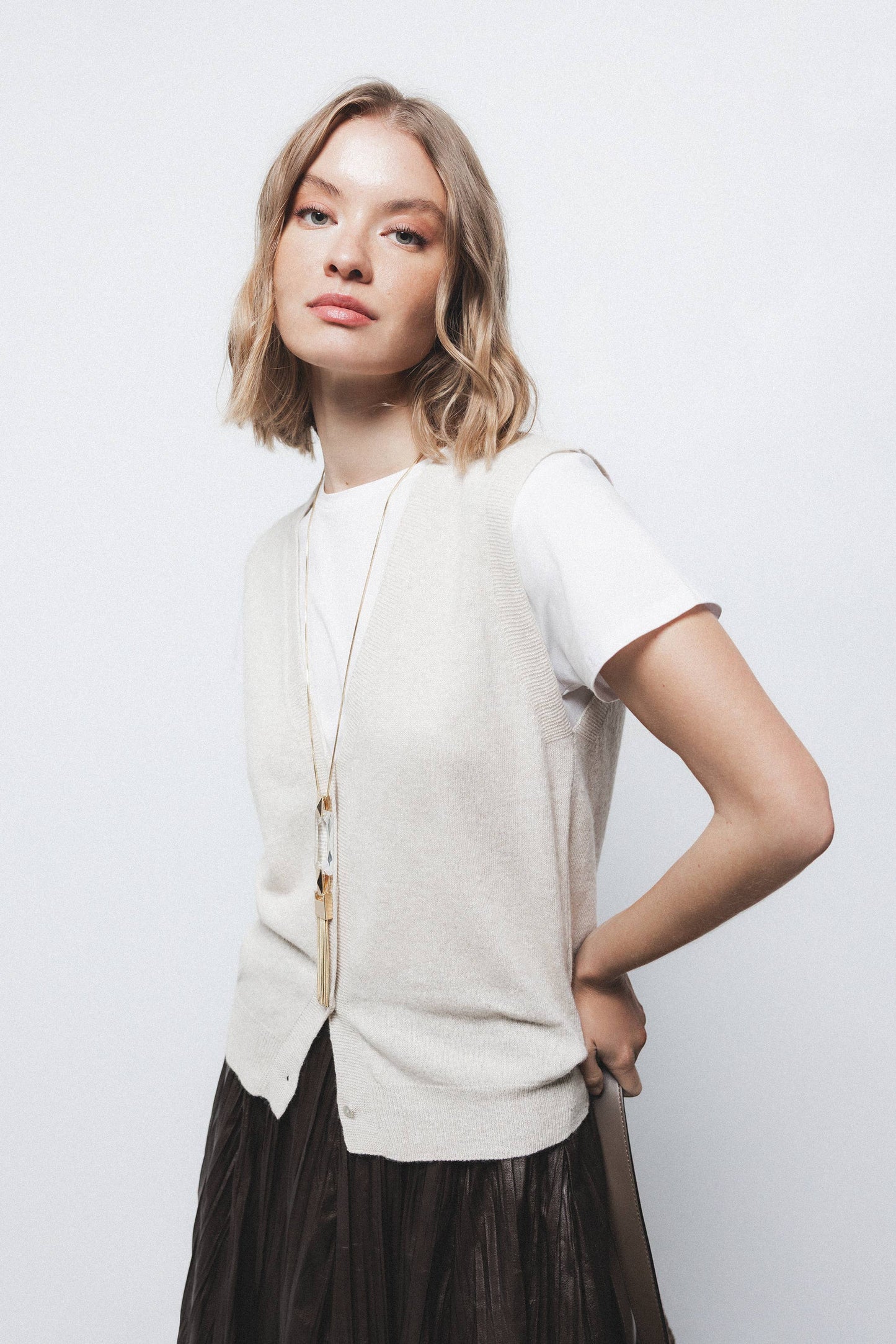 Gilet in maglia con scollo a V e bottoni