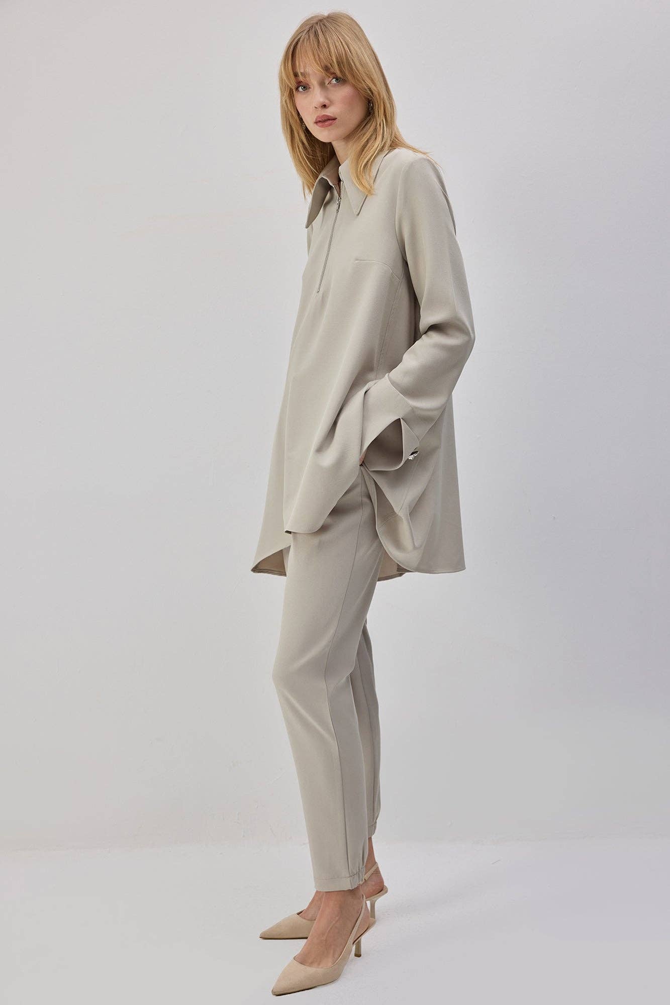 Tunica con zip dal taglio oversize
