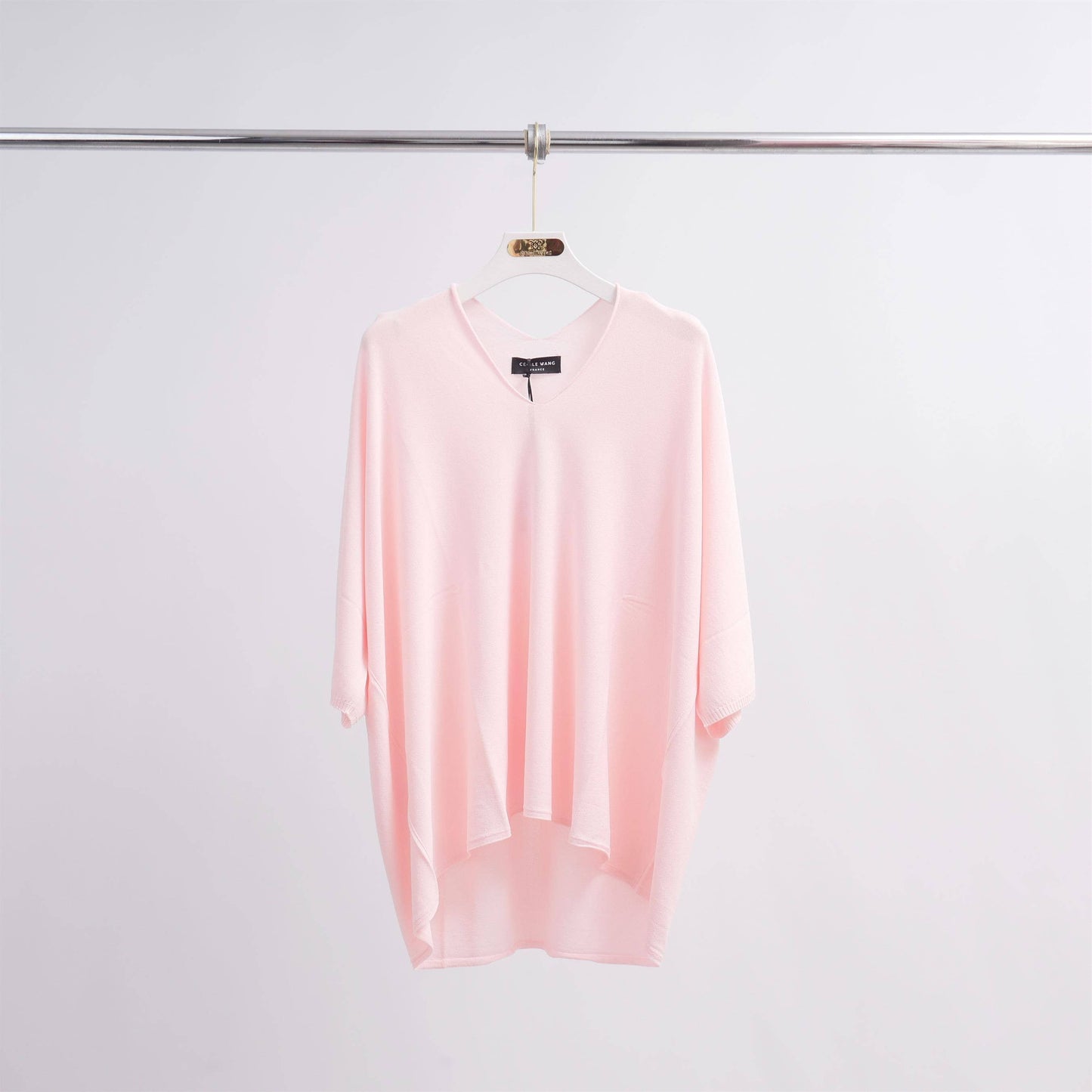 Maglione leggero a pipistrello con scollo a V
