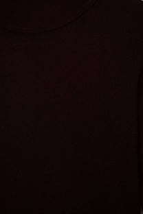 Maglione in maglia rasata con collo alto e maniche 3/4