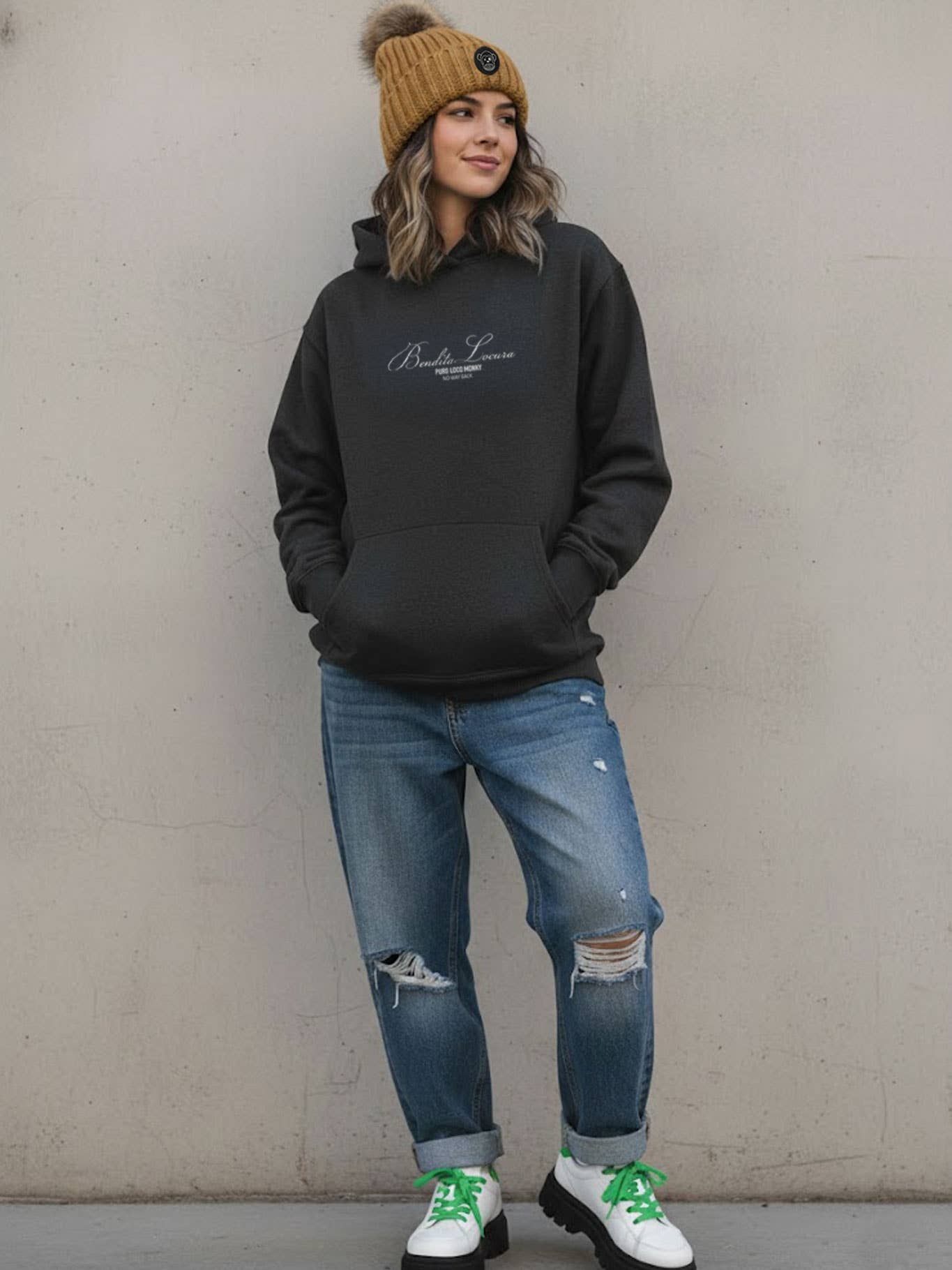 Berretto in maglia con pompon in eco-pelliccia