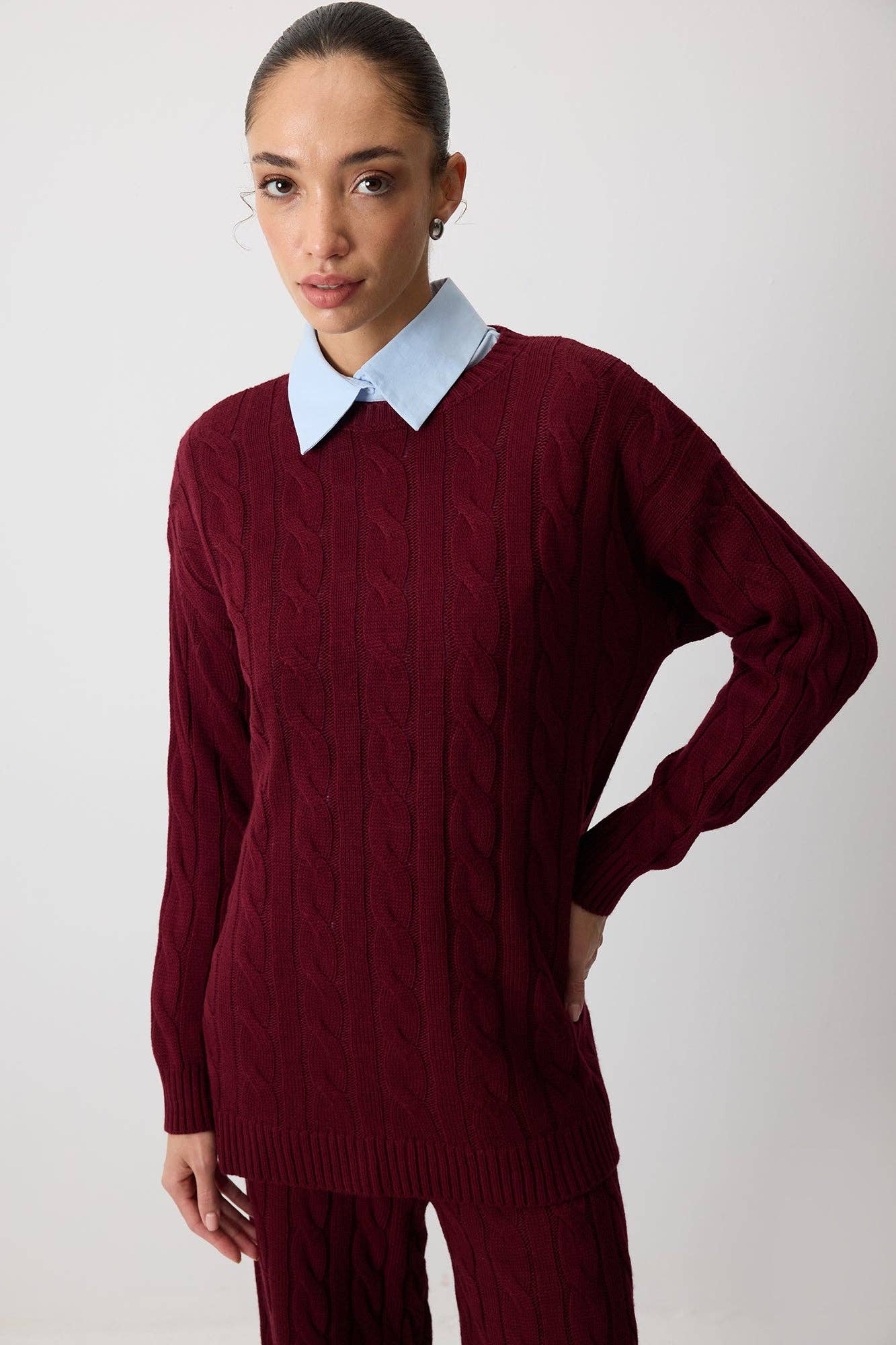 Set in maglia a trecce bordeaux