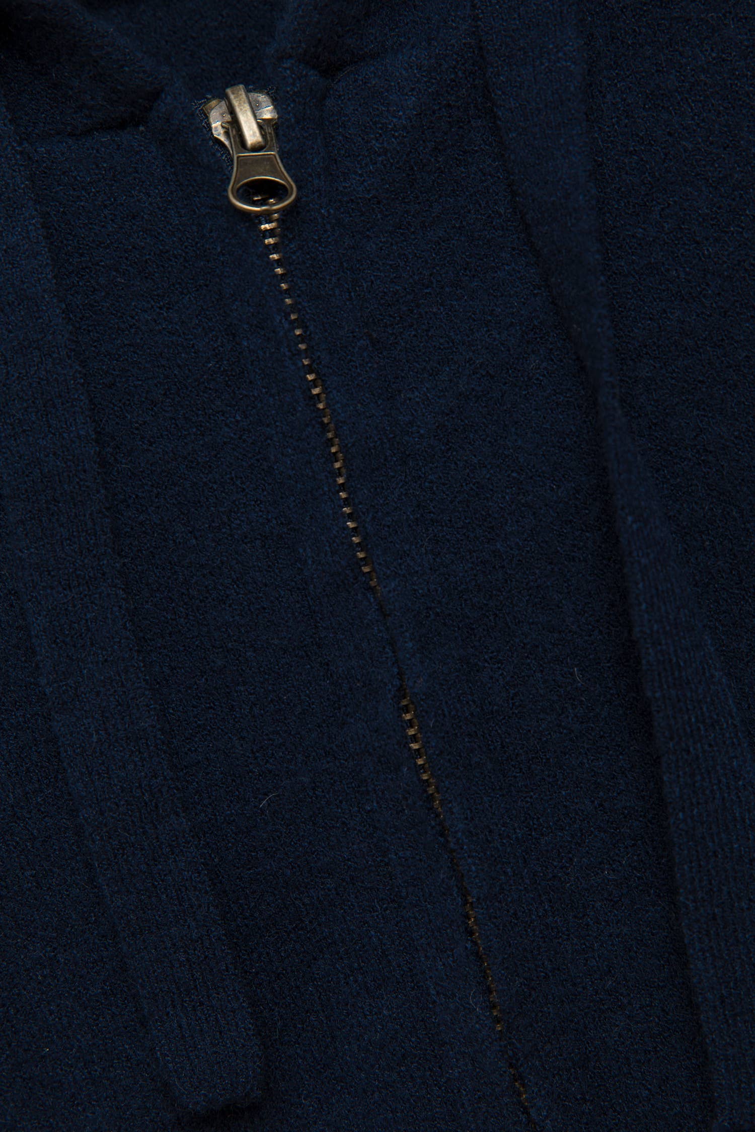 Giacca in maglia con cappuccio e zip