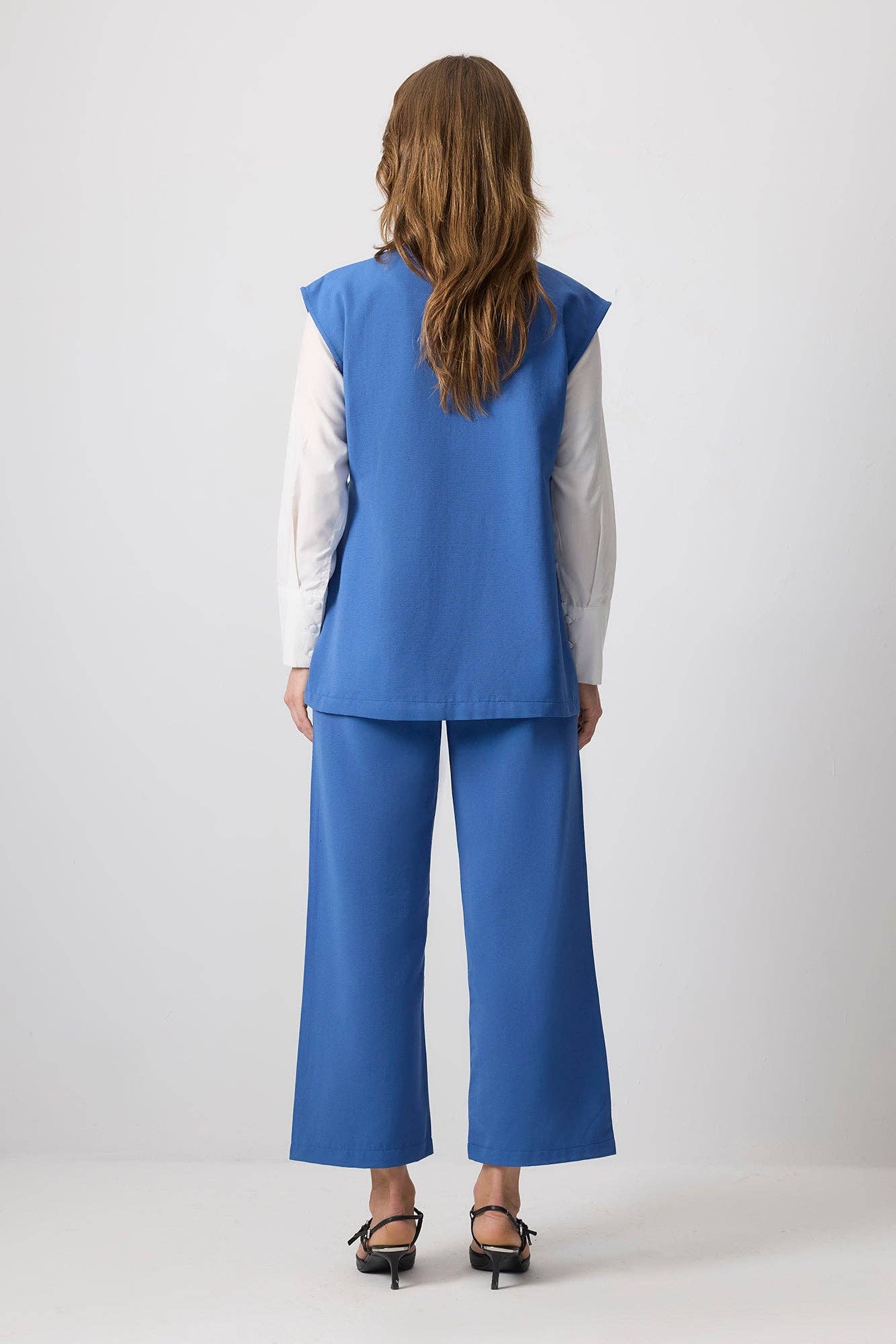 Completo gilet e pantaloni in misto lino indaco