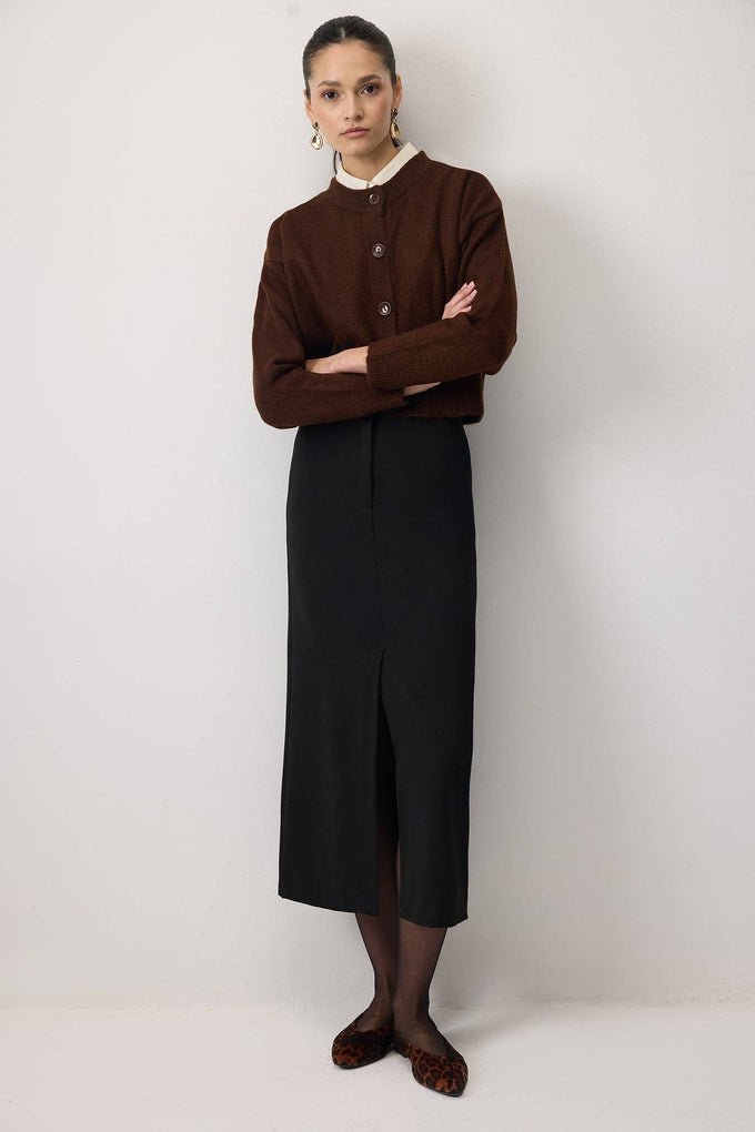 Cardigan corto in maglia con bottoni