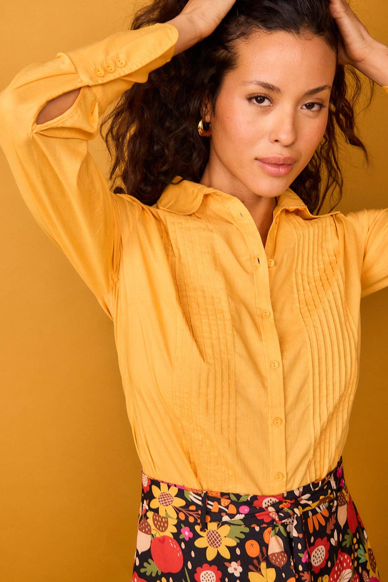 Camicia Rocio gialla in cotone con pieghe