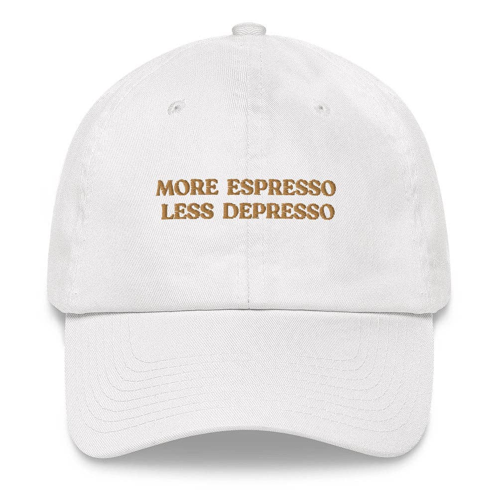 Cappellino Dad Hat in cotone con ricamo “More Espresso Less Depresso”