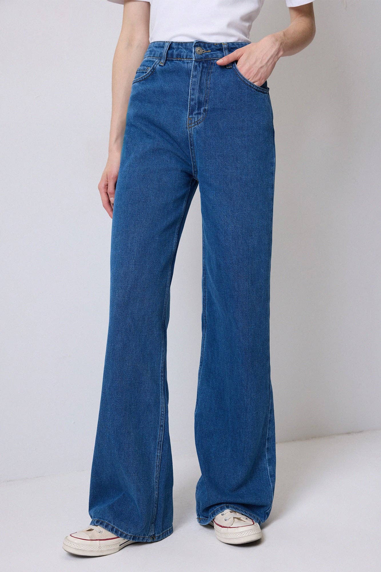 Jeans vintage a vita alta a gamba larga in denim