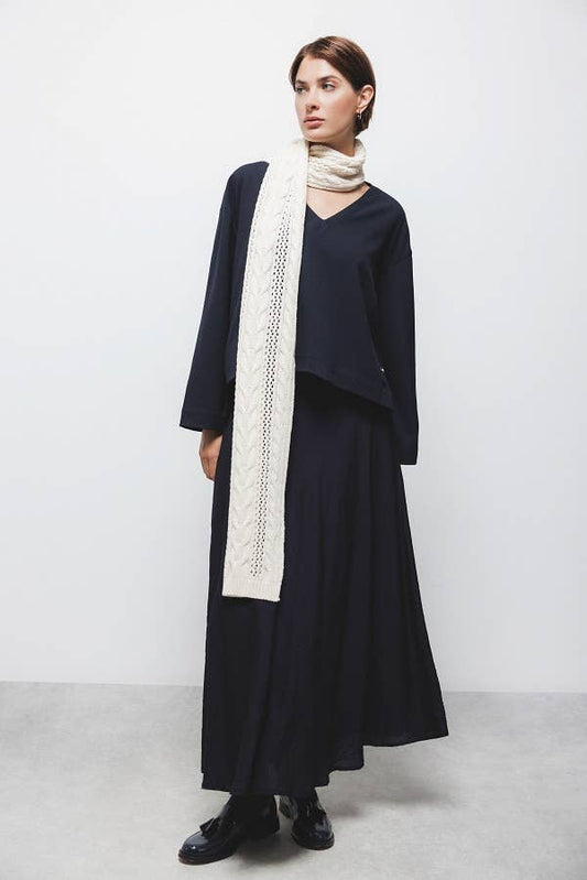 Blusa semplice con scollo a V
