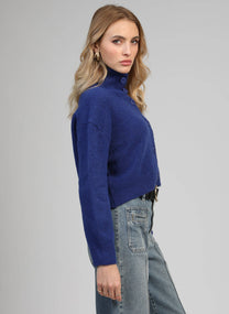 Cardigan cropped blu oltremare a collo alto