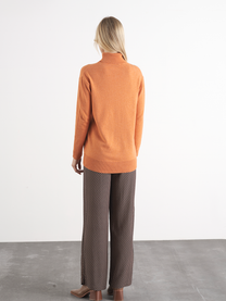Top dolcevita in maglia morbida