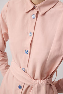 Abito camicia lungo rosa in popeline con cintura