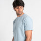 T-shirt blu in cotone biologico con stampa minimal