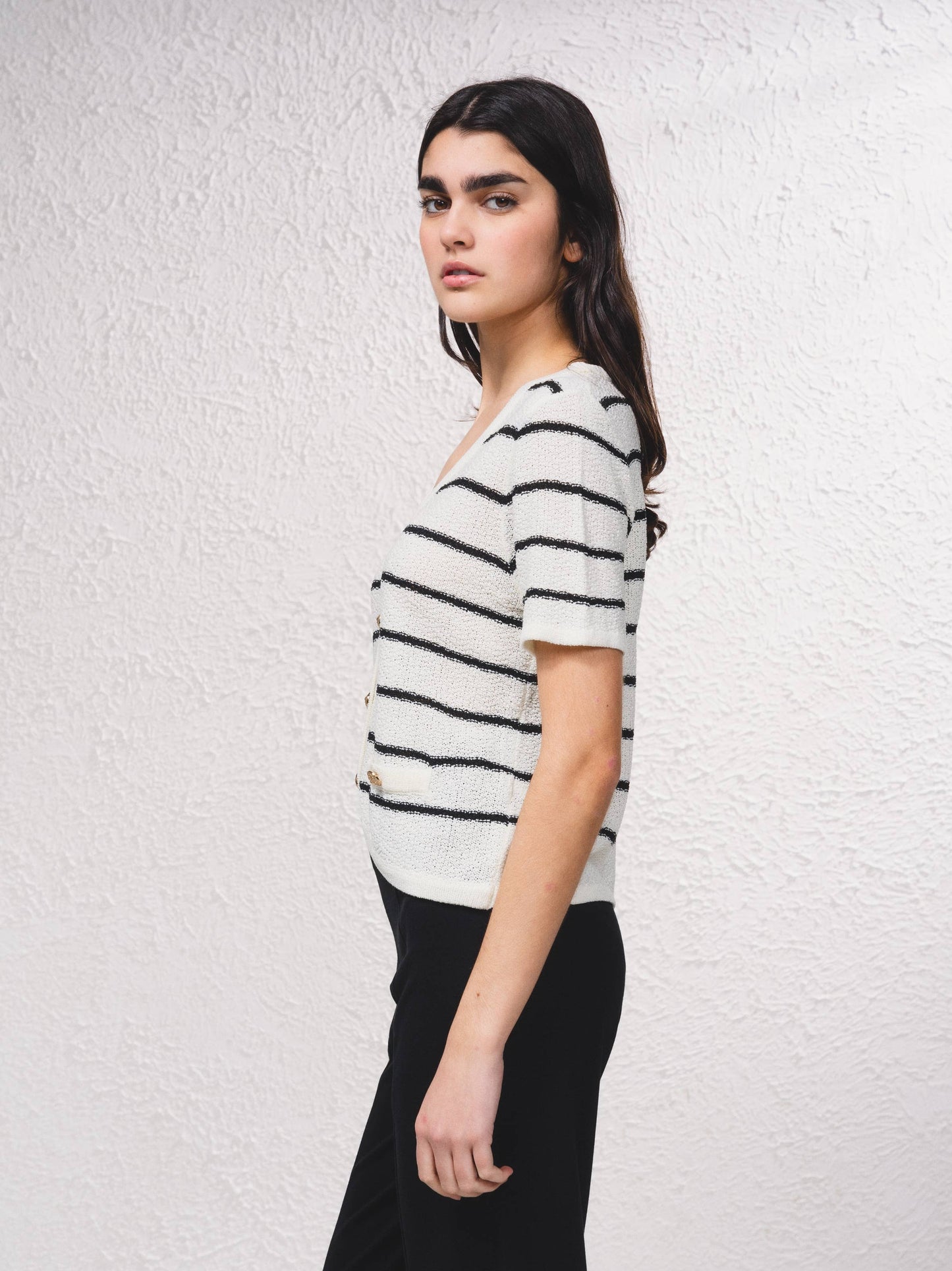 Cardigan a righe in maglia con bottoni dorati