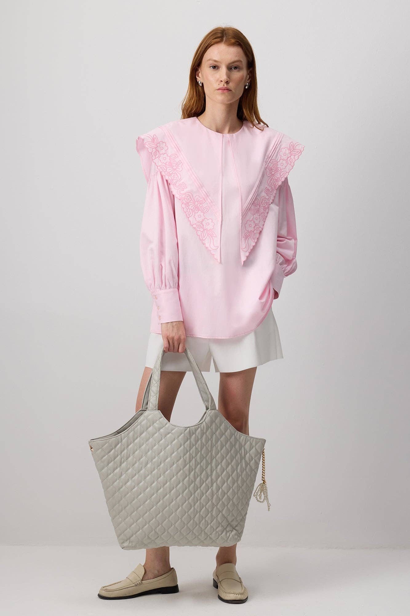 Tunica rosa con maxi colletto ricamato
