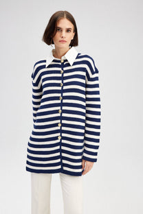 Cardigan lungo a righe con bottoni dorati