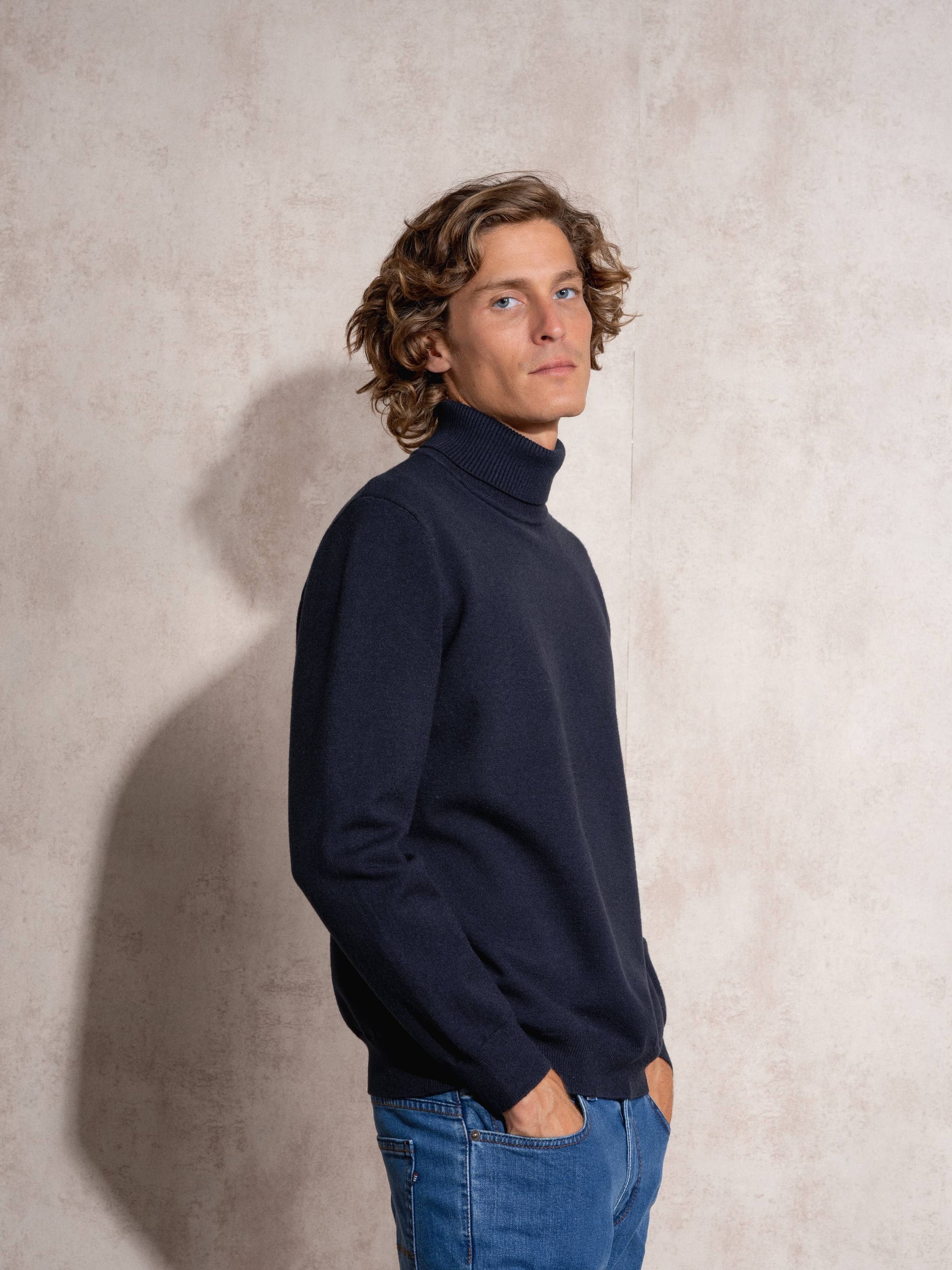 Maglione dolcevita uomo in maglia misto viscosa