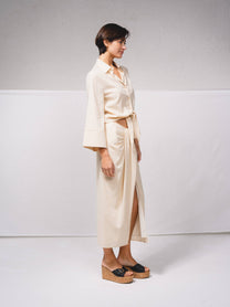Blusa con nodo frontale e colletto a camicia
