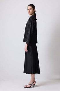 Blusa in raso jacquard nera