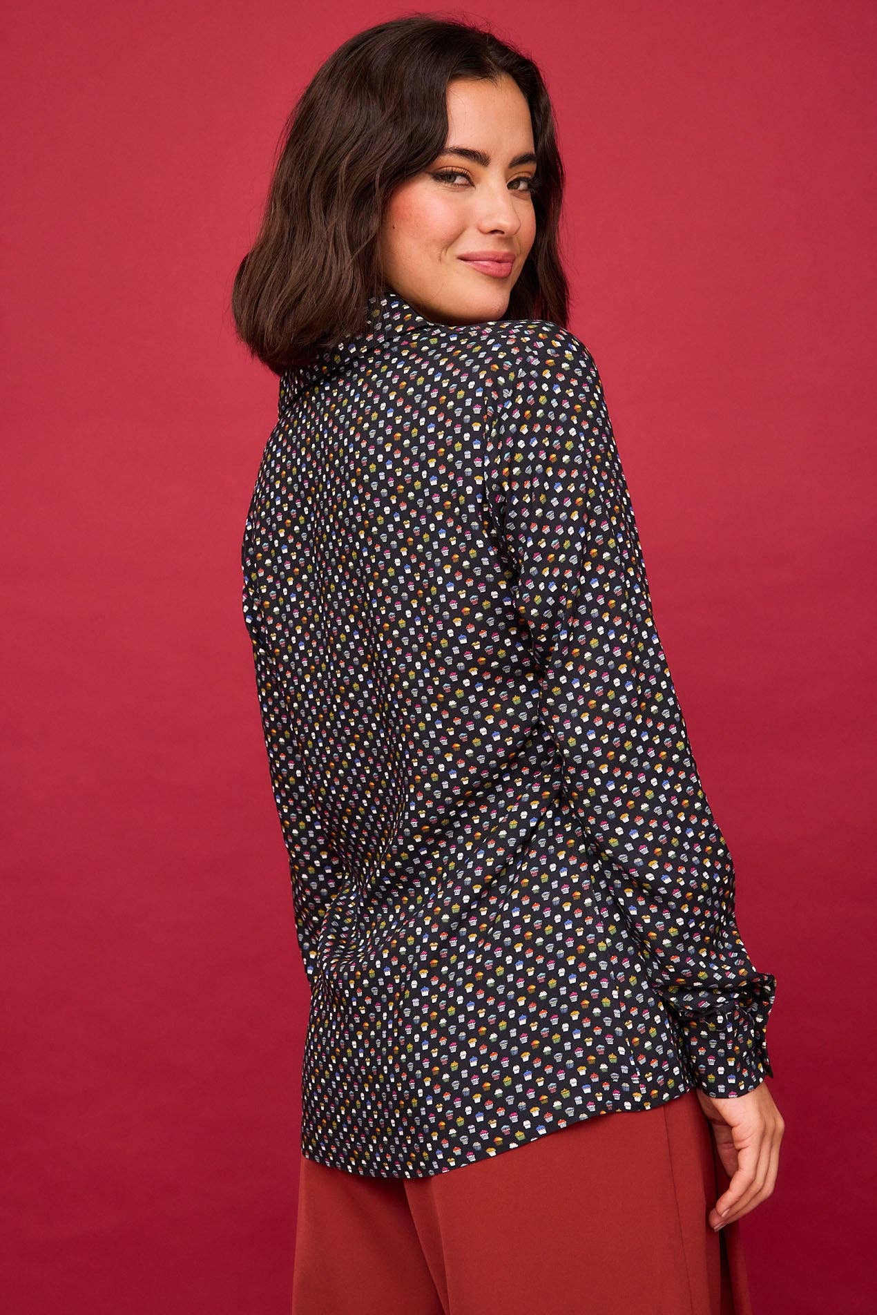 Camicia Donna Nera con Stampa Cupcake