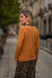 Cardigan in maglia cammello con bottoni