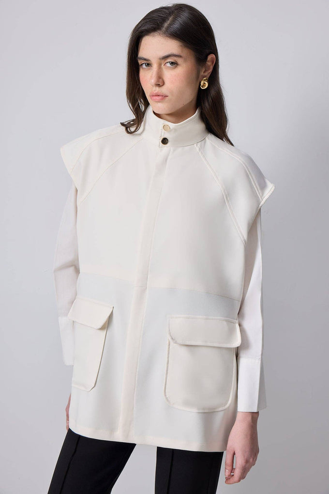 Gilet in crêpe con maxi tasche