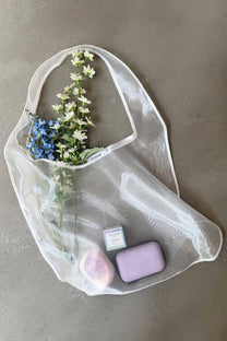 Borsa a spalla in organza trasparente con maxi spallacci