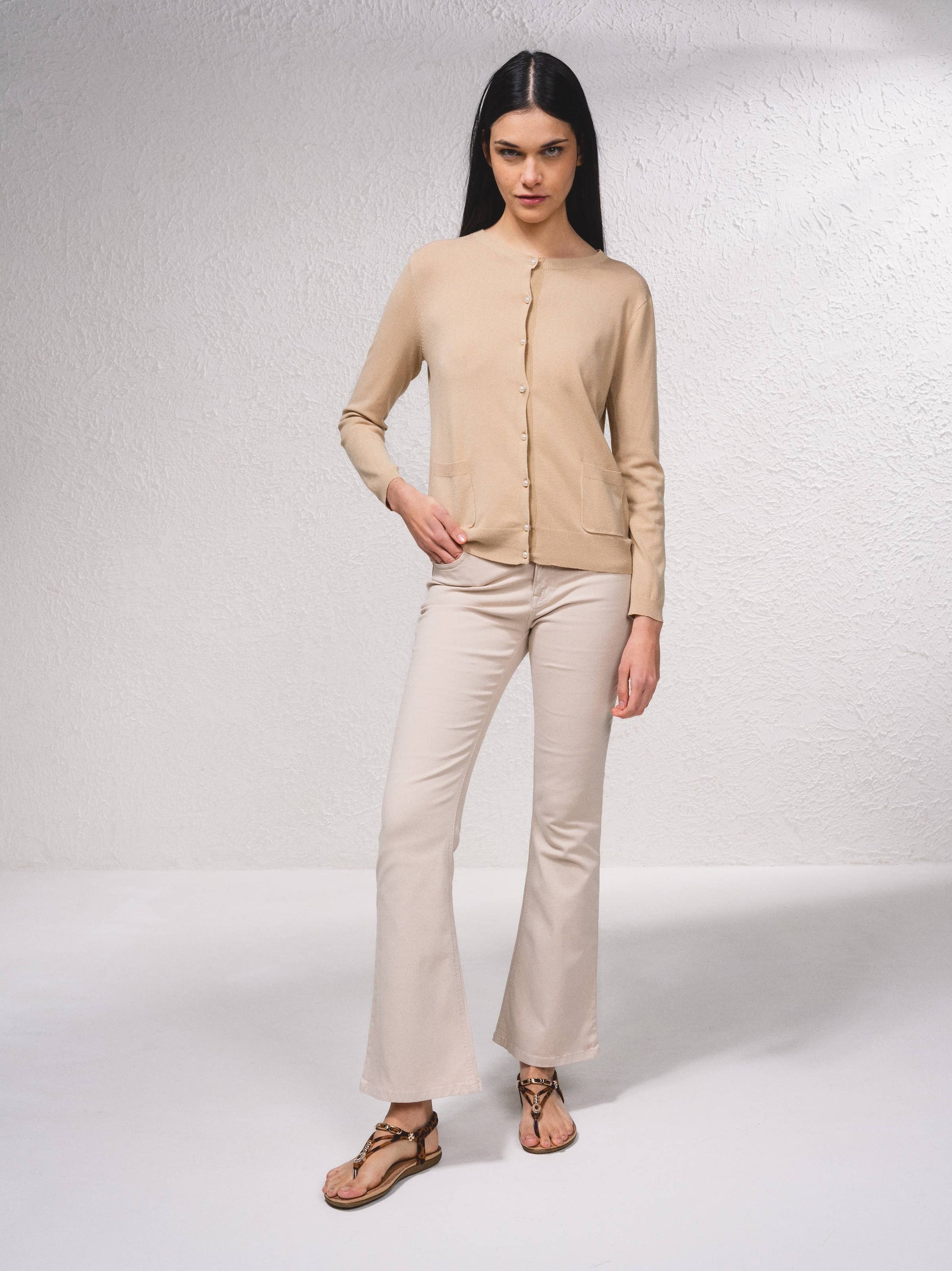 Cardigan in maglia con bottoni effetto perla