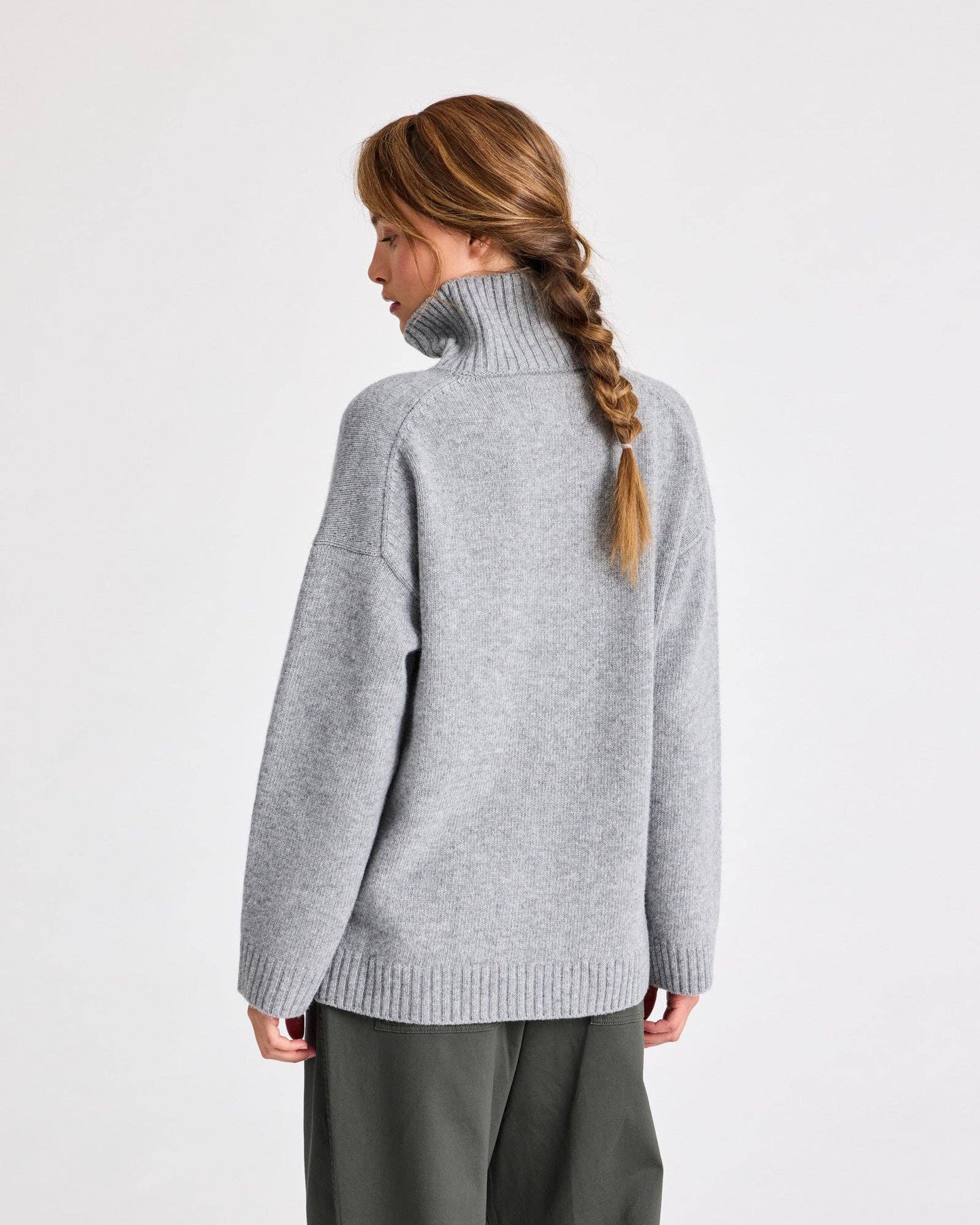 Maglione dolcevita in lana d’agnello grigio mélange