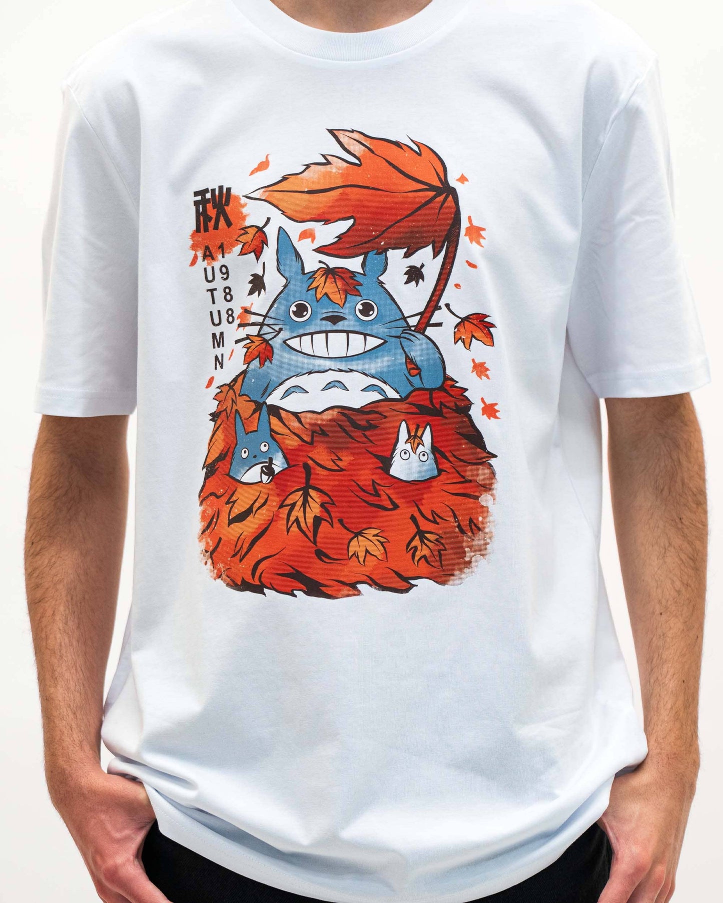 T-shirt unisex Totoro autunnale in cotone biologico