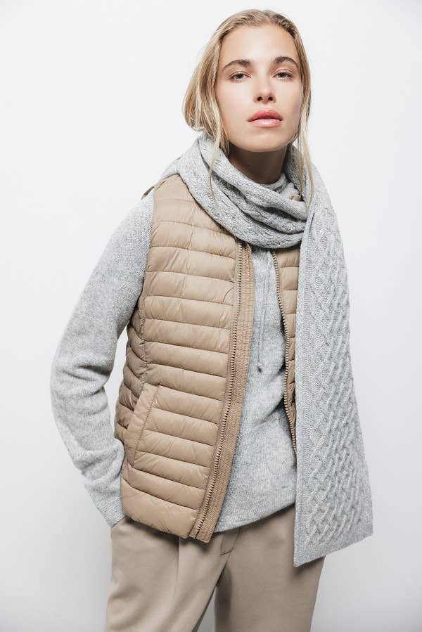 Gilet trapuntato con collo alto e zip