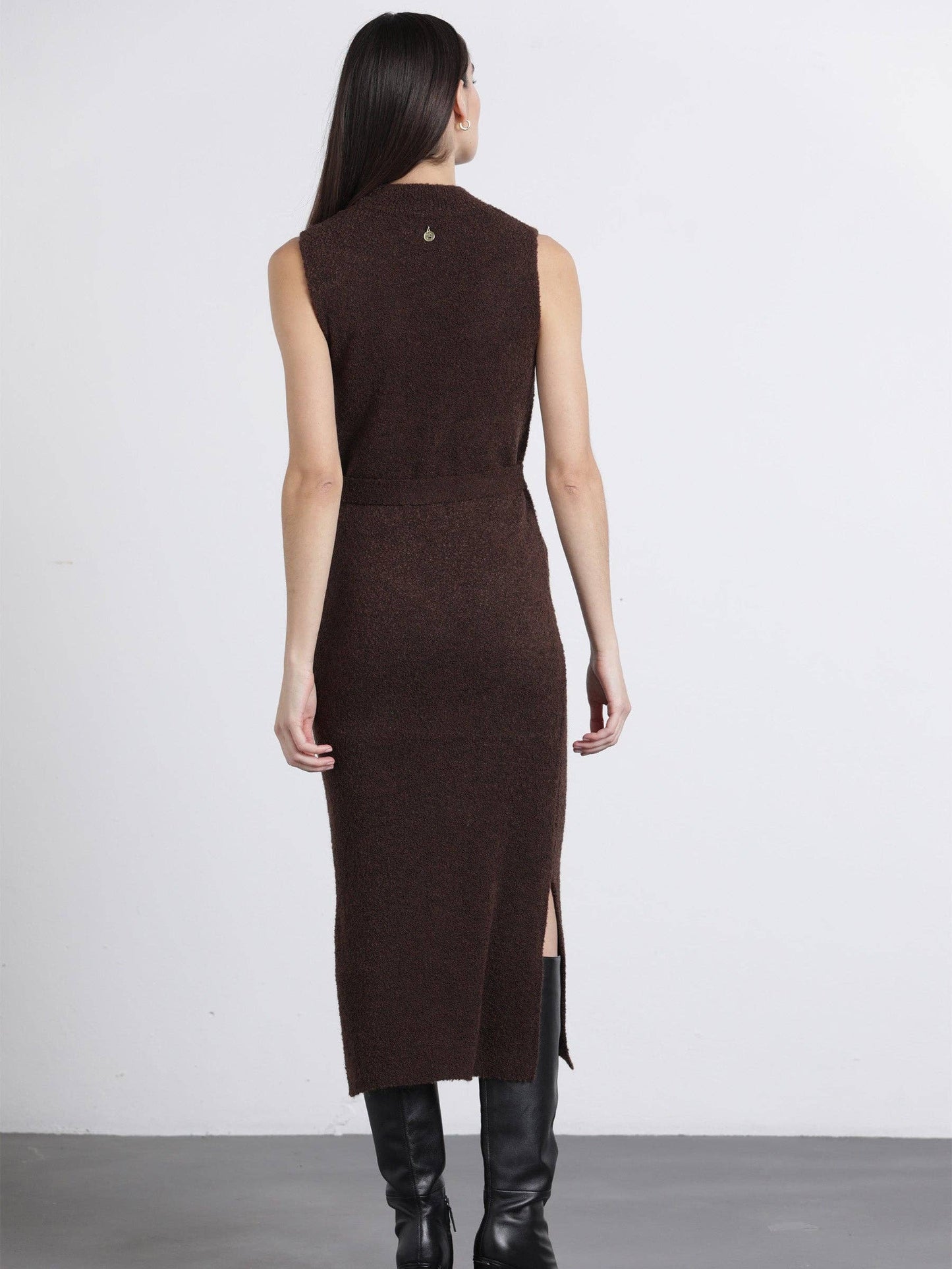 Abito midi in maglia a rete con cintura