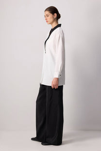 Blazer kimono bicolore bianco e nero con revers a contrasto