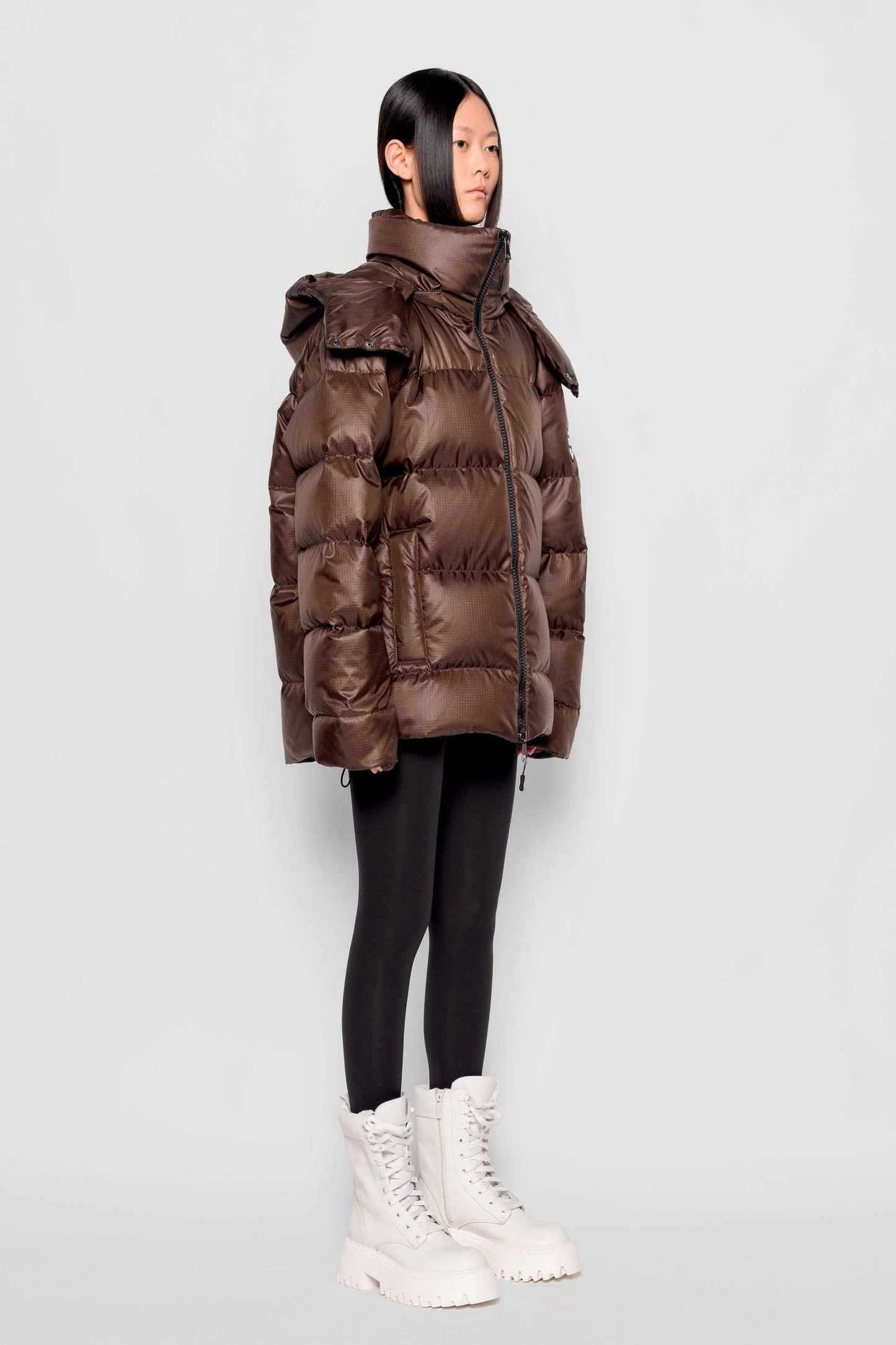 Piumino MAX con cappuccio removibile color cioccolato