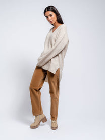 Maglione tunica da donna con scollo a V