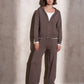 Completo in maglia due pezzi con felpa zip e pantaloni