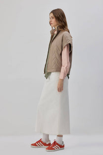 Gilet trapuntato imbottito color visone da donna