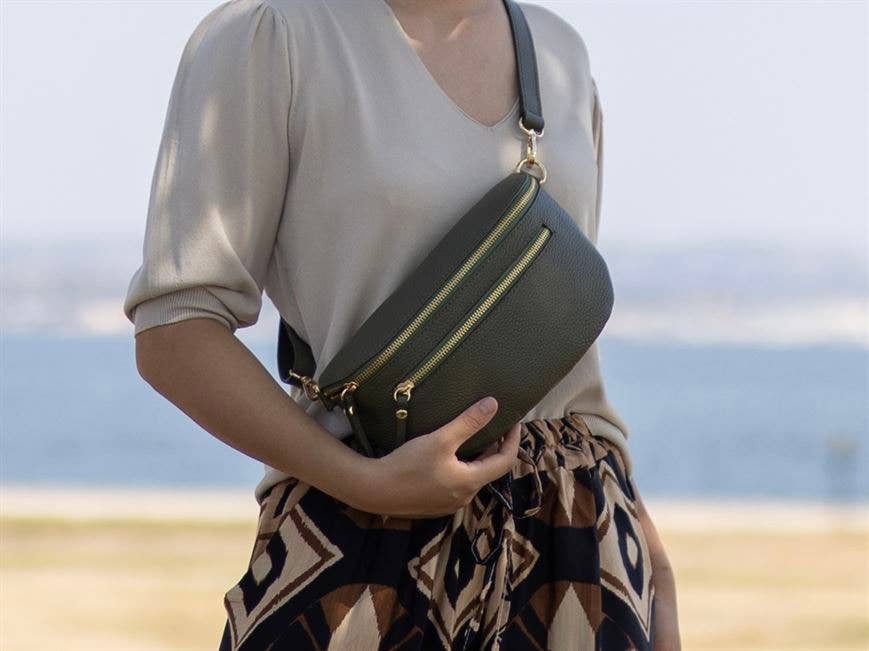 Marsupio in pelle con doppia zip