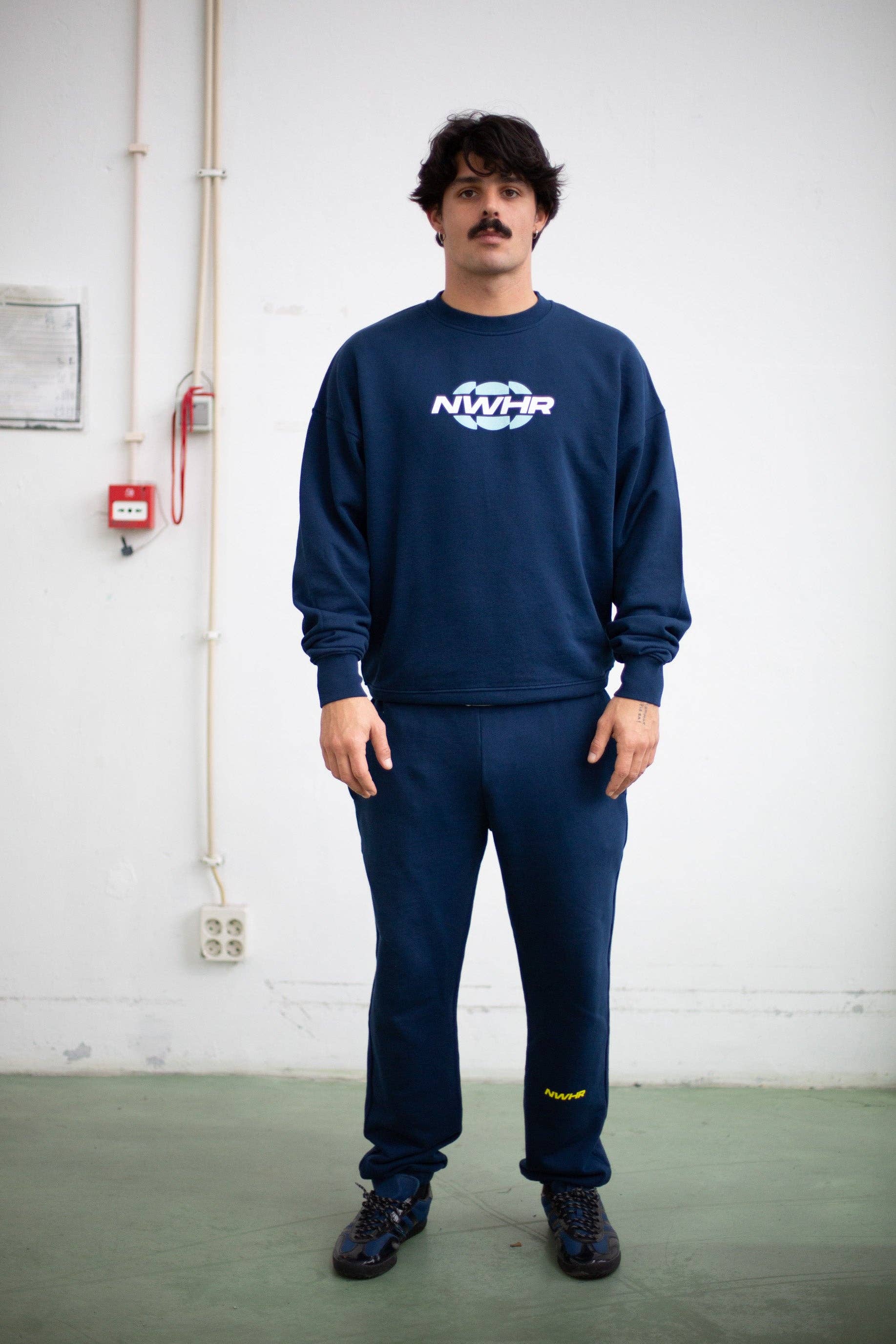 Felpa girocollo oversize in cotone biologico con logo
