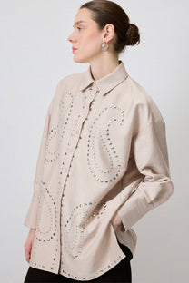 Camicia lunga in cotone con borchie