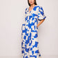 Abito lungo oversize con stampa astratta blu