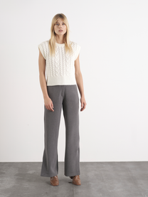 Gilet in maglia a trecce senza maniche