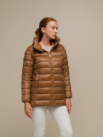 Piumino donna imbottito con collo alto