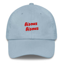 Cappellino dad hat Bisous Bisous ricamato